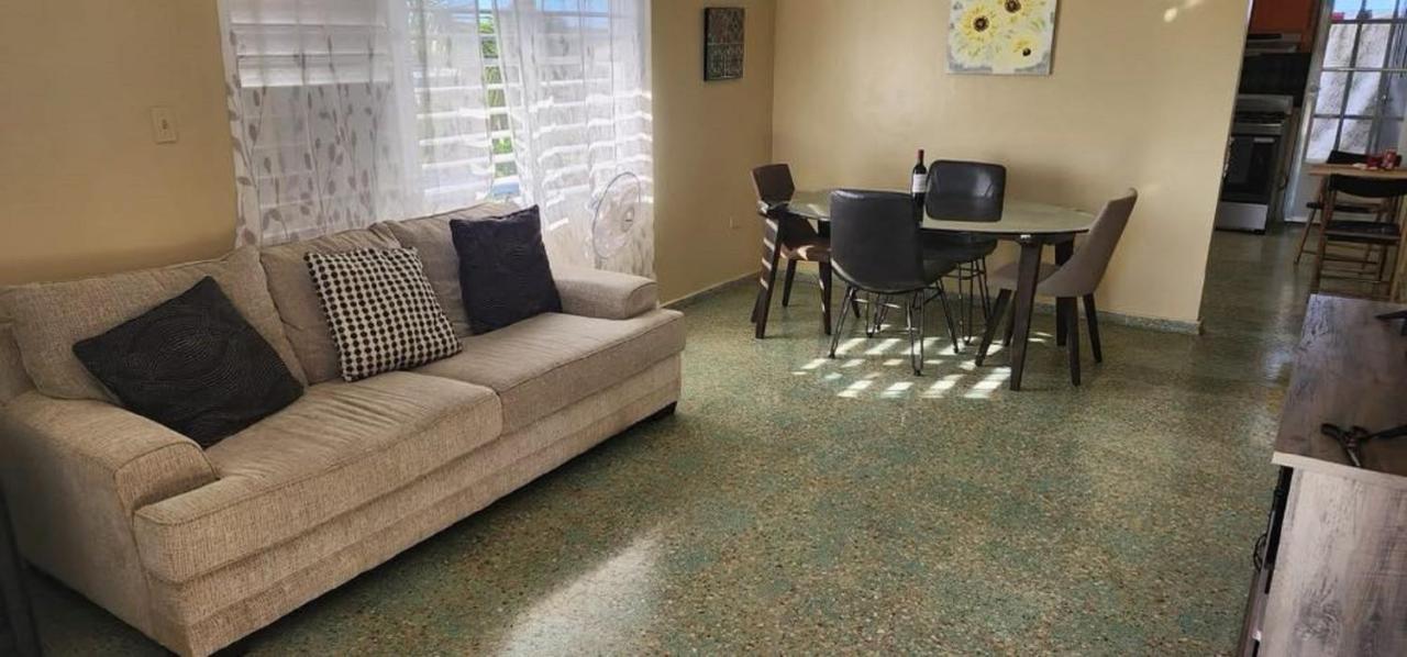 Bright 2Br In Aguadilla 7 Mins To Beaches 2Nd Floor Retreat Camaceyes Kültér fotó